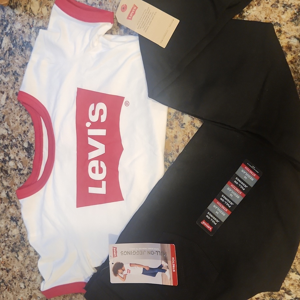 LEVI'S BUNDLE: Tee (M girls) and jeggings (14 girls)